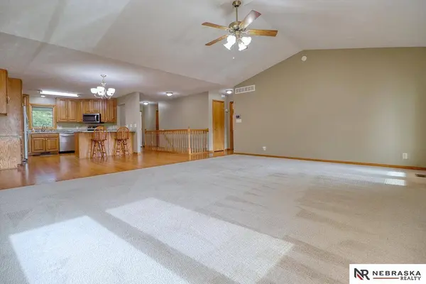 2432 N 87th ST, Lincoln, NE 68507