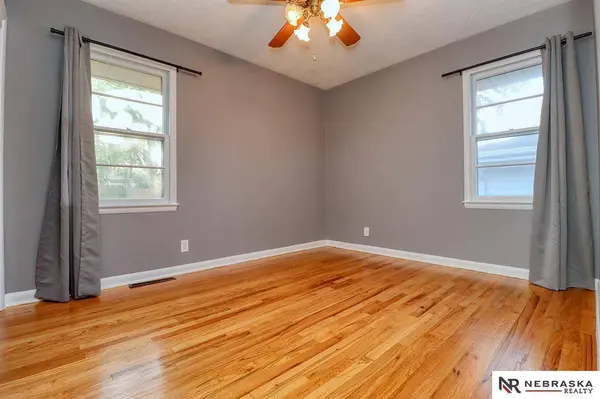 901 N 58th ST, Lincoln, NE 68505