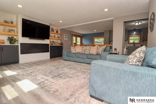 5030 W Thatcher LN, Lincoln, NE 68528