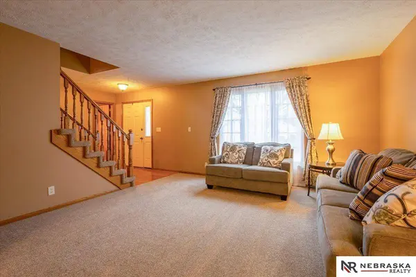 7656 S 37th Street, Lincoln, NE 68516