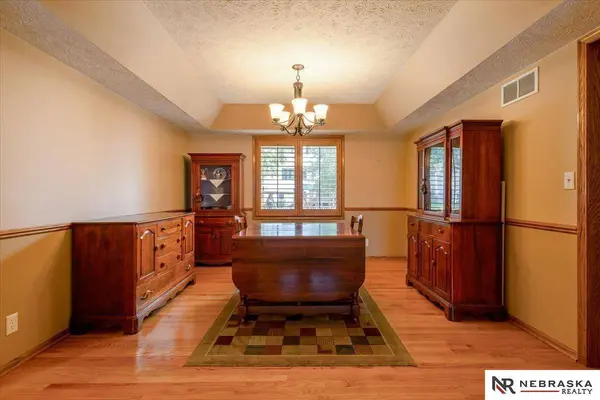 7656 S 37th Street, Lincoln, NE 68516