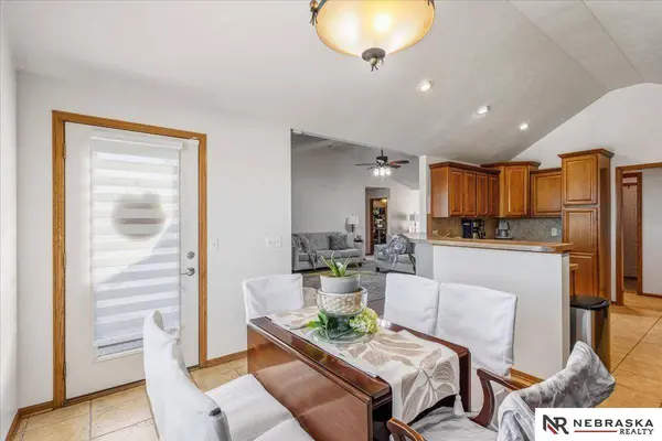 9040 S 30th Street, Lincoln, NE 68516
