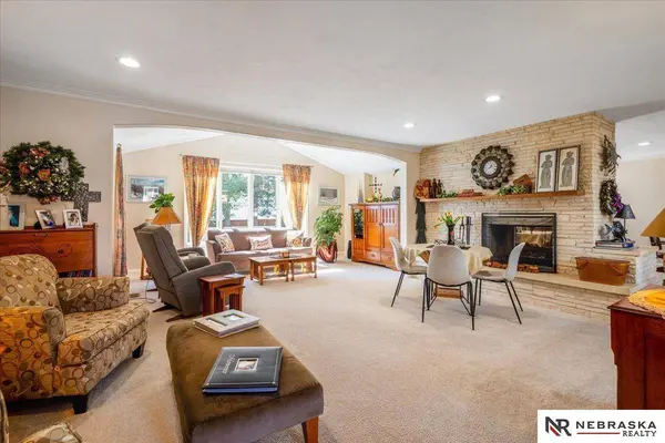 2925 Kucera Drive, Lincoln, NE 68502