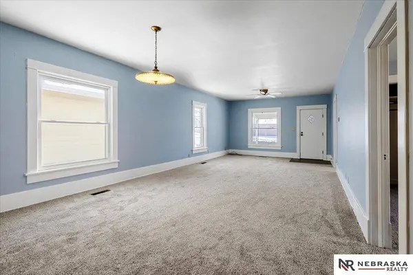 823 8th Street, Fairbury, NE 68352