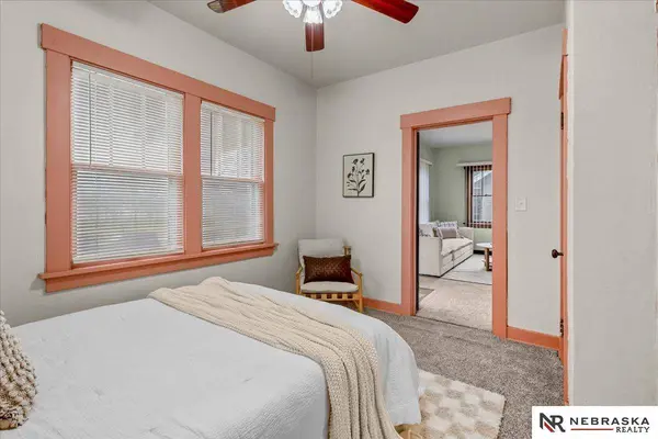 2244 S 33rd Street, Lincoln, NE 68506