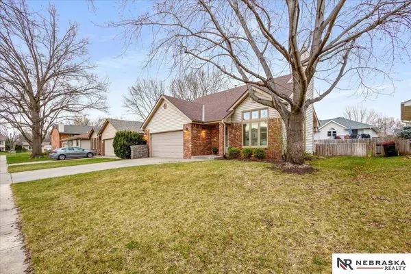 5424 Sugarberry Court, Lincoln, NE 68516