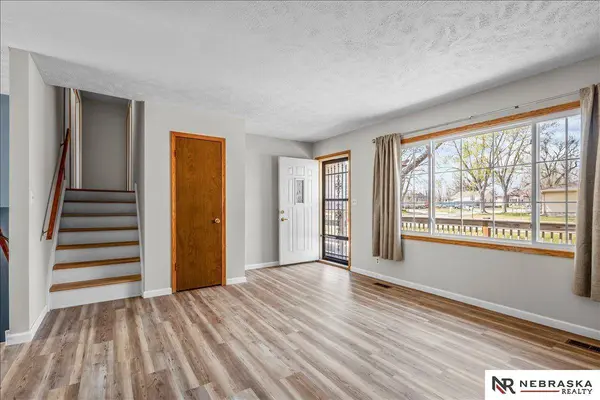 300 N Coddington Avenue, Lincoln, NE 68528