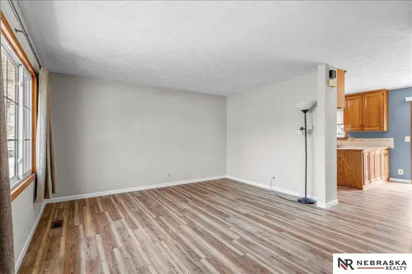 300 N Coddington Avenue, Lincoln, NE 68528