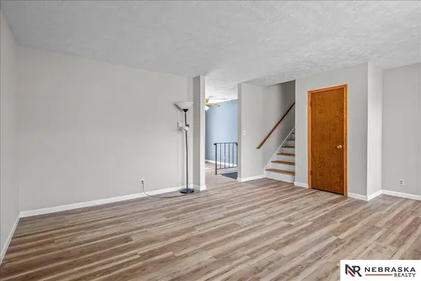 300 N Coddington Avenue, Lincoln, NE 68528