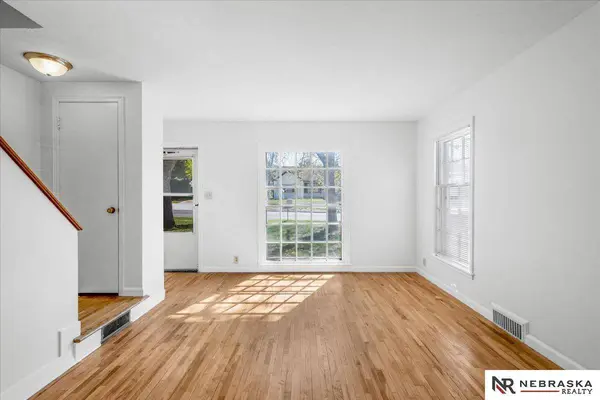 1365 S 40th ST, Lincoln, NE 68510