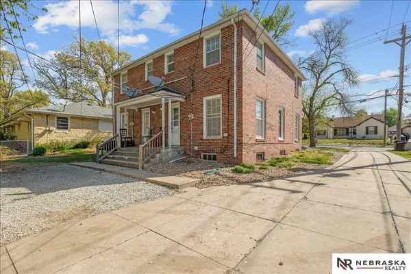 1365 S 40th ST, Lincoln, NE 68510