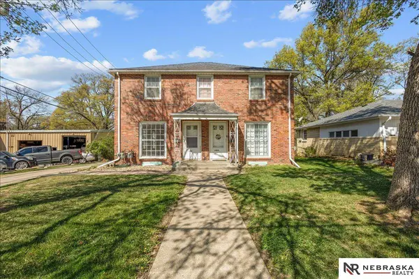 1365 S 40th ST, Lincoln, NE 68510