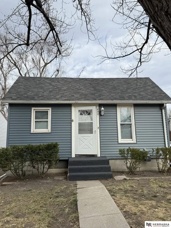 434 S 2nd ST, Seward, NE 68434