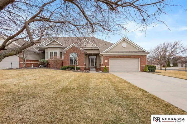 4860 Gleneagle CT, Lincoln, NE 68526