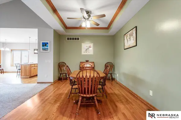 4860 Gleneagle CT, Lincoln, NE 68526