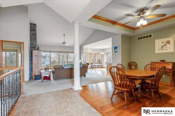 4860 Gleneagle CT, Lincoln, NE 68526