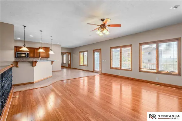 2525 Ridgeline CT, Lincoln, NE 68512