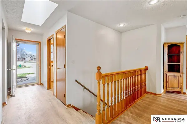 803 Clearwater CIR, Beatrice, NE 68310