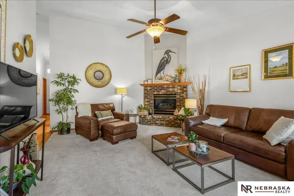 3345 Jamestown LN, Lincoln, NE 68516