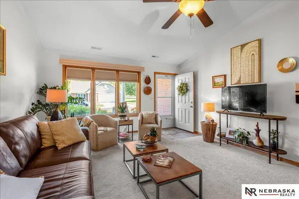 3345 Jamestown LN, Lincoln, NE 68516