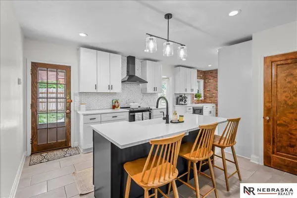 2905 S 20th ST, Lincoln, NE 68502