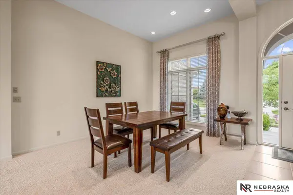9030 Whispering Wind RD, Lincoln, NE 68512