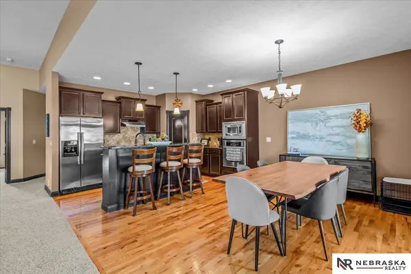 9423 S 28th ST, Lincoln, NE 68516