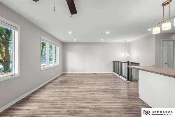 2636 Bishop RD, Lincoln, NE 68502