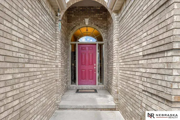 2114 Stone Creek Loop North, Lincoln, NE 68512