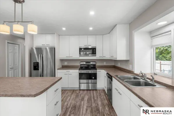 2636 Bishop RD, Lincoln, NE 68502