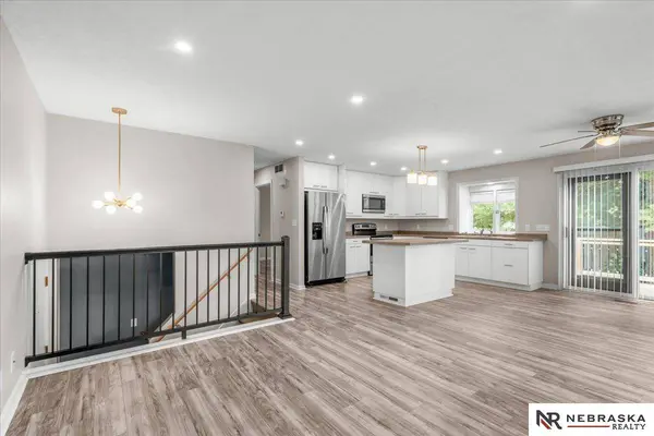 2636 Bishop RD, Lincoln, NE 68502