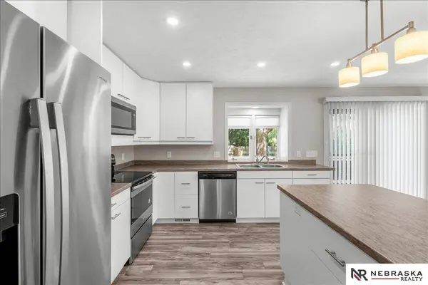2636 Bishop RD, Lincoln, NE 68502
