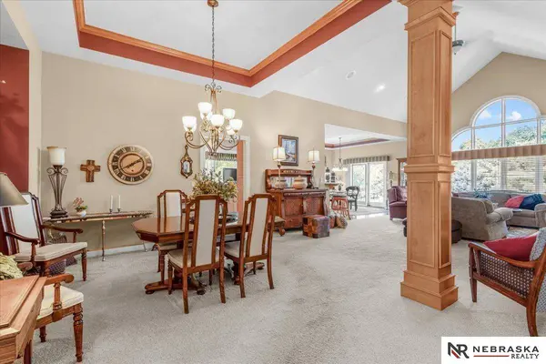 2114 Stone Creek Loop North, Lincoln, NE 68512