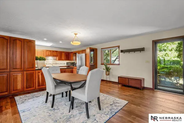3235 S Summit BLVD, Lincoln, NE 68502