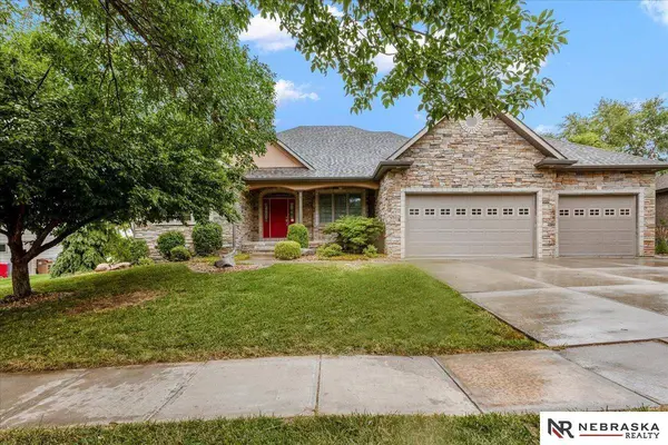 8630 Oakmont DR