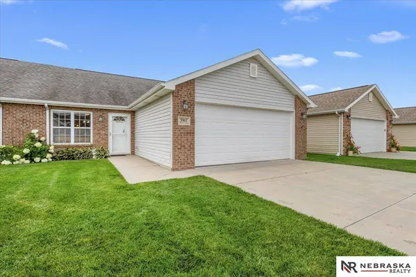 3917 Ballard CT, Lincoln, NE 68504
