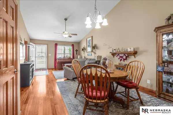 3917 Ballard CT, Lincoln, NE 68504