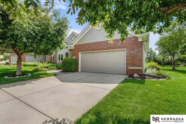 4821 Gleneagle CT, Lincoln, NE 68526