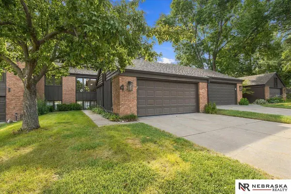 2628 Bishop RD, Lincoln, NE 68502