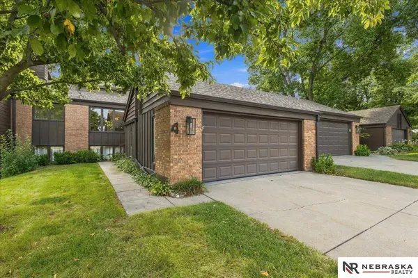 2628 Bishop RD, Lincoln, NE 68502