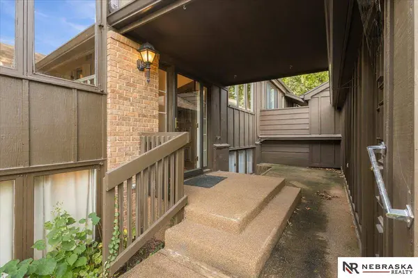 2628 Bishop RD, Lincoln, NE 68502