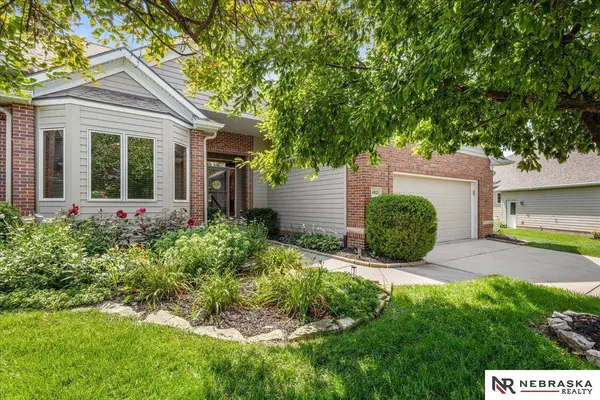 4821 Gleneagle CT, Lincoln, NE 68526