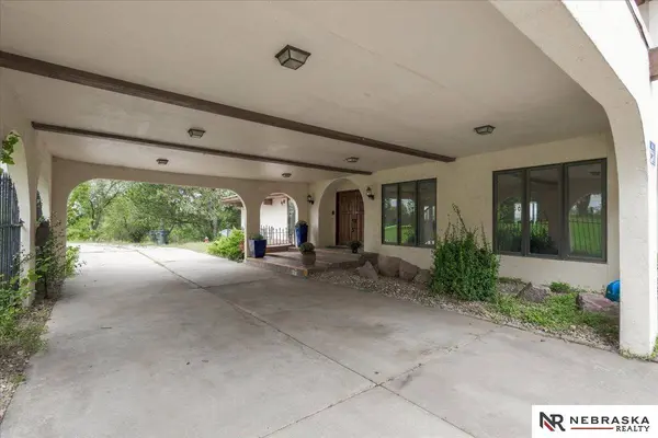 1000 N 148th ST, Lincoln, NE 68527