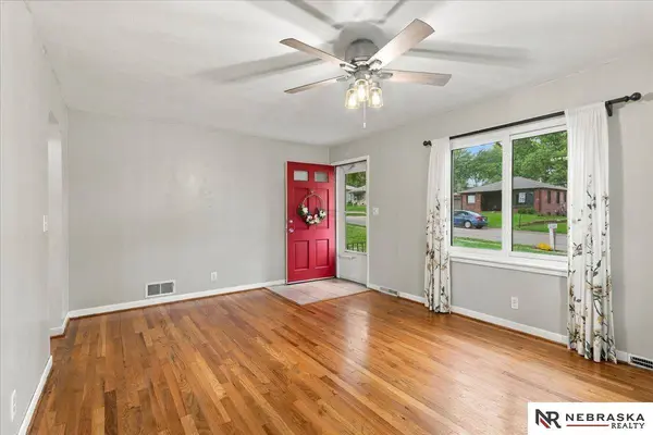 5941 Gillan RD, Lincoln, NE 68505