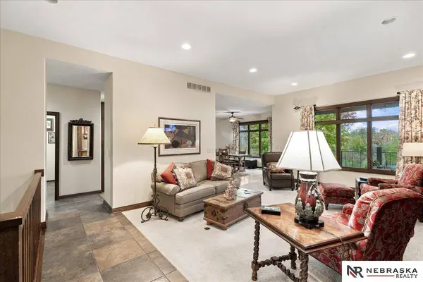 9163 Wishing Well DR, Lincoln, NE 68516
