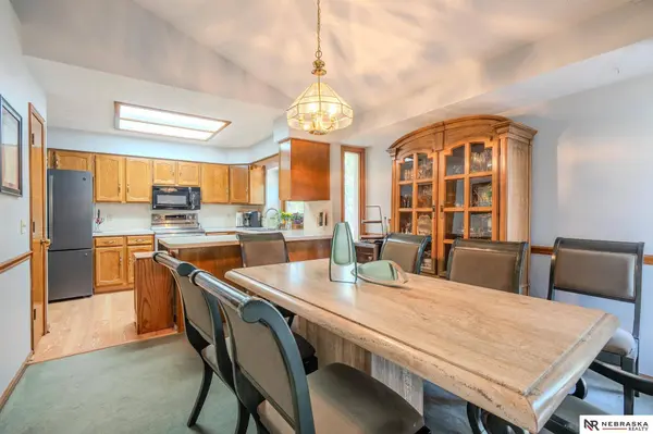 13582 Berry Circle, Omaha, NE 68137