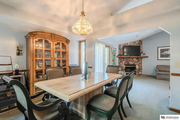 13582 Berry Circle, Omaha, NE 68137