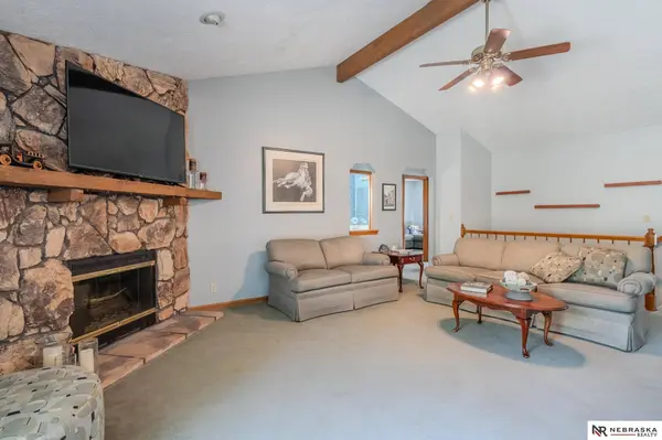 13582 Berry Circle, Omaha, NE 68137