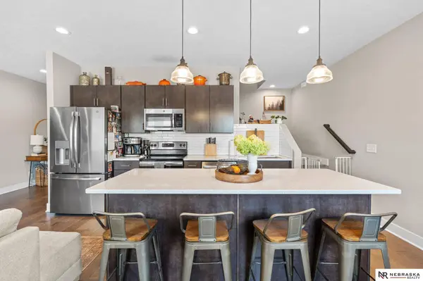 3105 Mayberry Plaza, Omaha, NE 68105