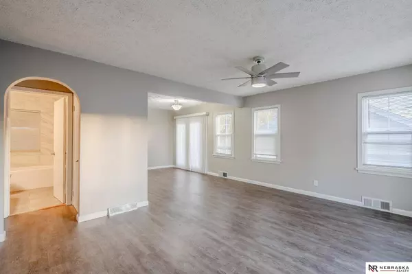 3339 N 53rd Street, Omaha, NE 68104